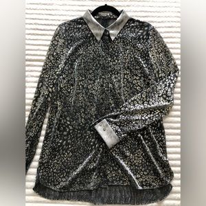 Gorgeous T Tahari sheer blouse with faux leather collar and cuffs. Sz L